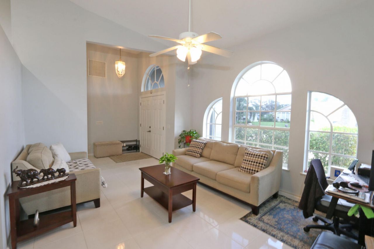 549 SE Cliff Road, Port Saint Lucie, FL 34984 Photo