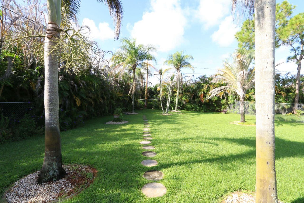 549 SE Cliff Road, Port Saint Lucie, FL 34984 Photo