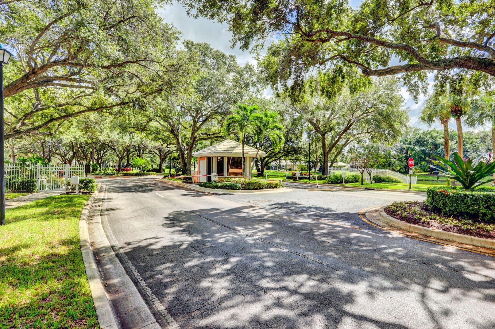4238 Royal Oak Drive, Palm Beach Gardens, FL 33410 Photo