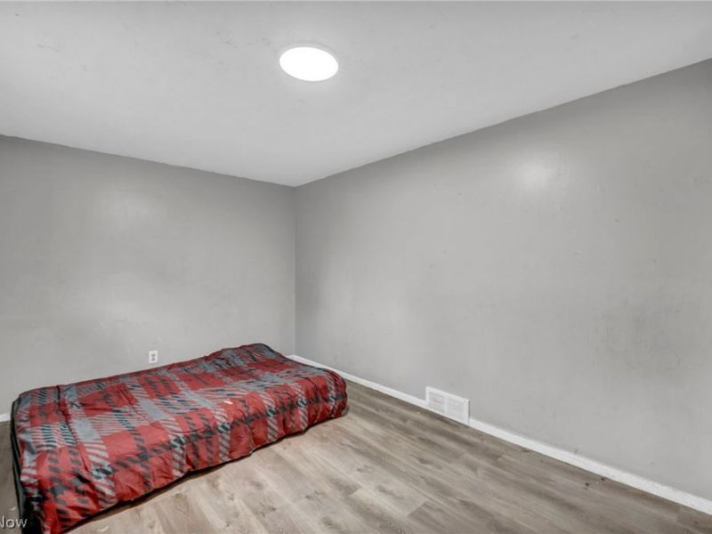 12811 Bartfield Avenue, Cleveland, OH 44108 Photo 13