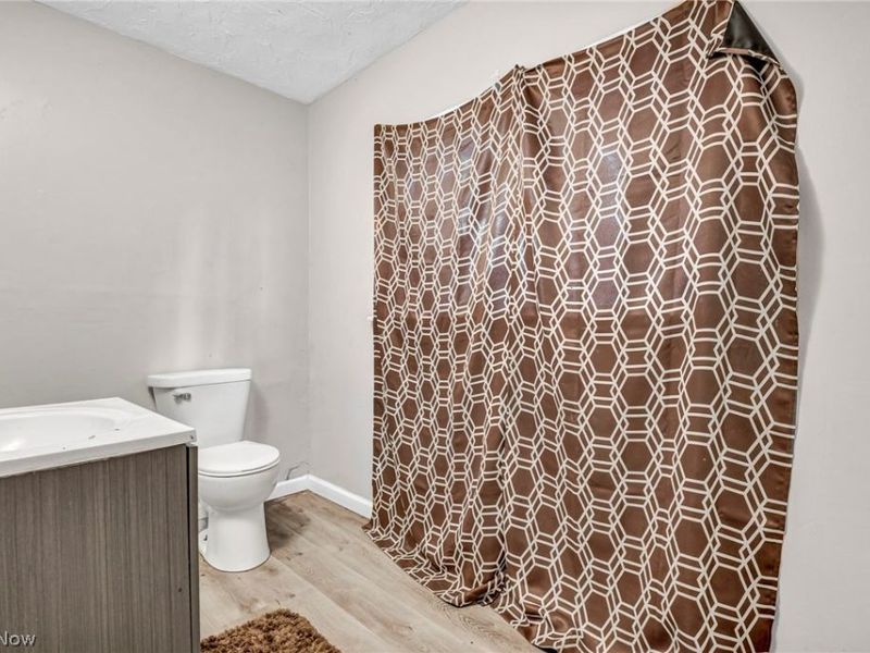 12811 Bartfield Avenue, Cleveland, OH 44108 Photo 8