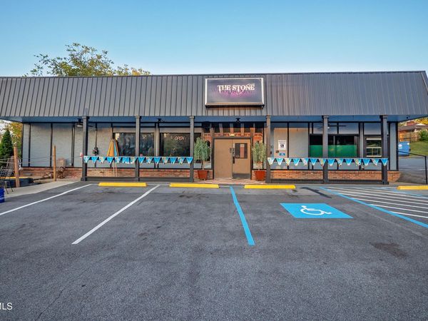 3500 Fort Henry Drive, Kingsport, TN 37664