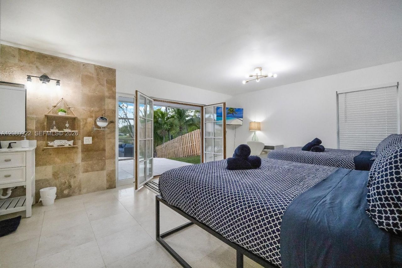 2286 NE 215th St , Unit 2286, Miami, FL 33180 Photo