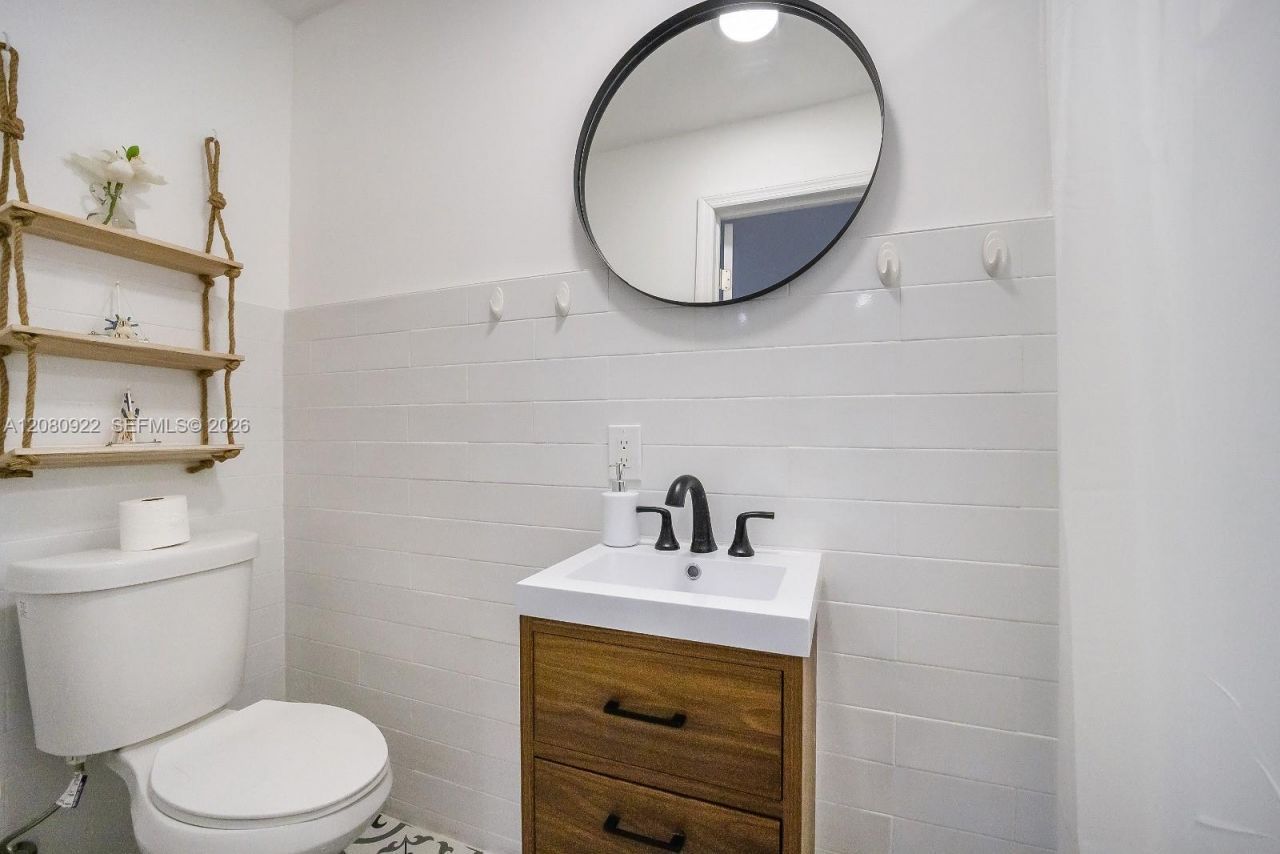 2286 NE 215th St , Unit 2286, Miami, FL 33180 Photo