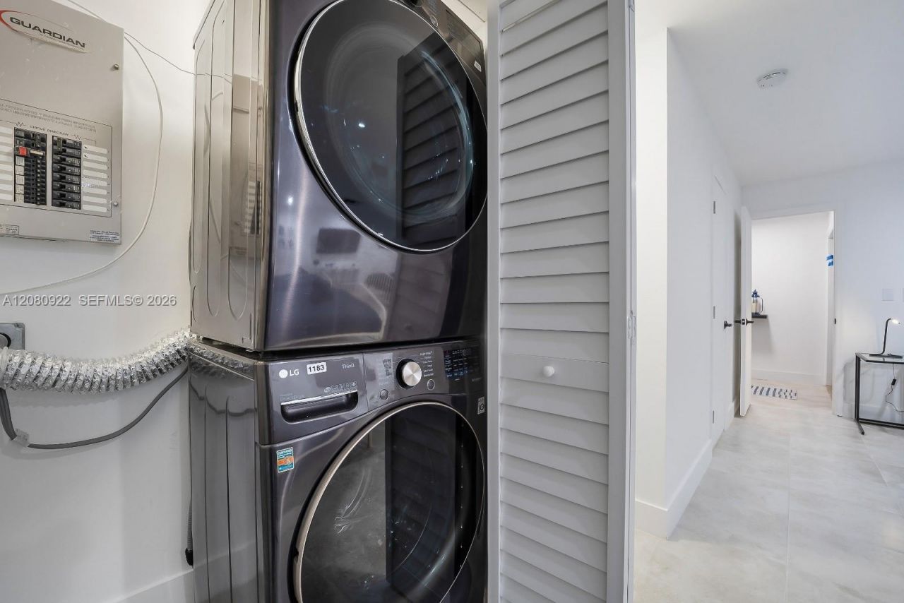2286 NE 215th St , Unit 2286, Miami, FL 33180 Photo