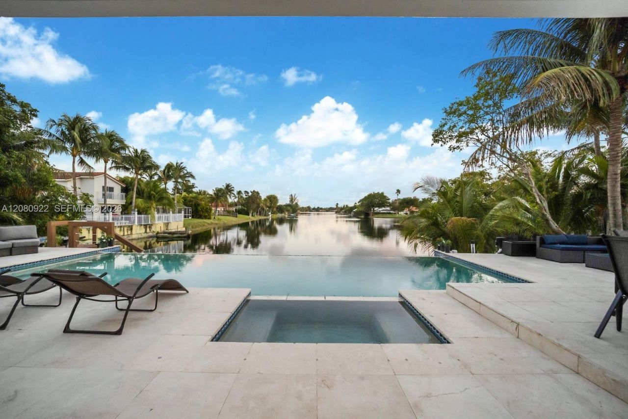 2286 NE 215th St , Unit 2286, Miami, FL 33180 Photo