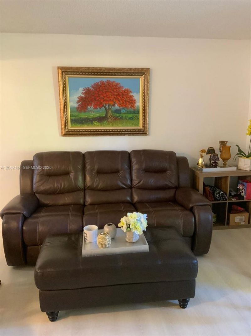 11183 NW 7th St , Unit 104, Miami, FL 33172 Photo