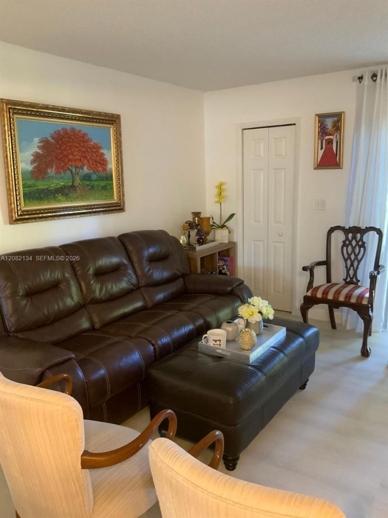11183 NW 7th St , Unit 104, Miami, FL 33172 Photo