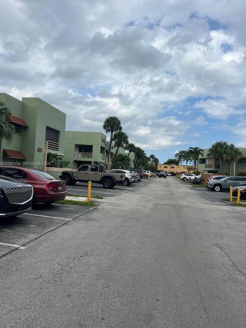 11183 NW 7th St , Unit 104, Miami, FL 33172 Photo