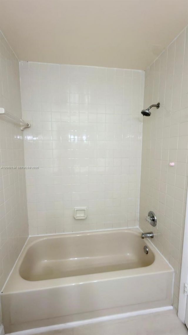 11183 NW 7th St, Unit 104, Miami, FL 33172 Photo