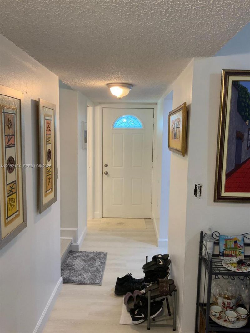 11183 NW 7th St , Unit 104, Miami, FL 33172 Photo