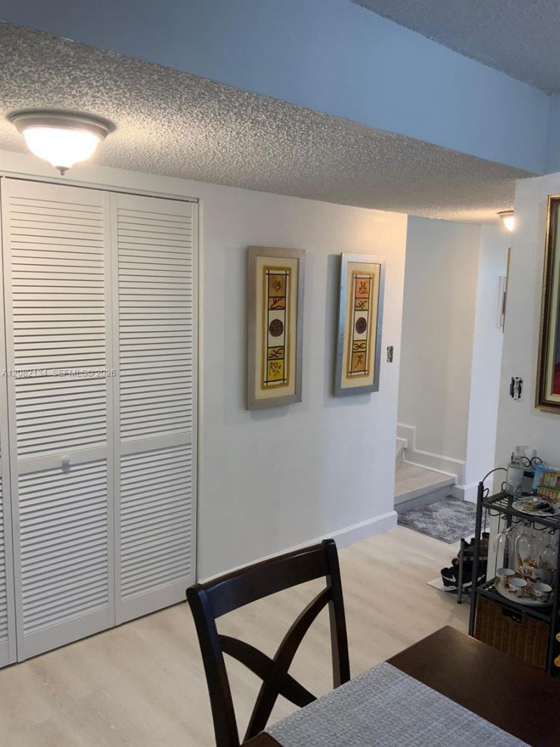 11183 NW 7th St , Unit 104, Miami, FL 33172 Photo