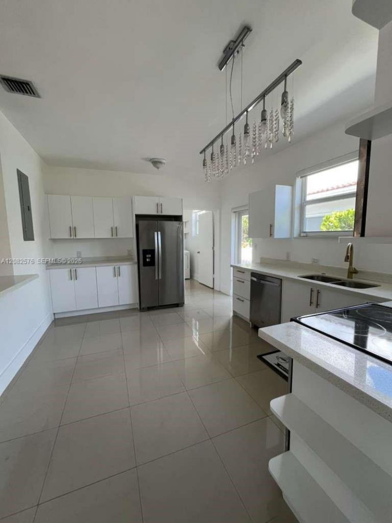 501 90th St , Unit 1, Surfside, FL 33154 Photo