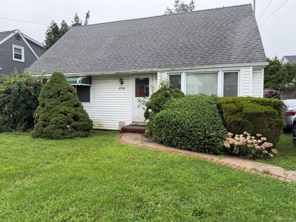 2958 Oceanside Road , Oceanside, NY 11572