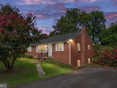 223 HILLCREST DRIVE , FREDERICKSBURG, VA 22401
