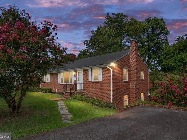 223 HILLCREST DRIVE , FREDERICKSBURG, VA 22401