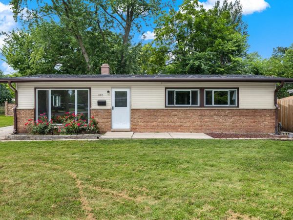 1140 Wallace Court , Chicago Heights, IL 60411