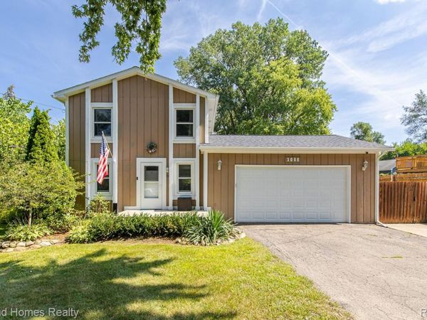 3068 Seebaldt Avenue, Waterford Township, Mi 48329