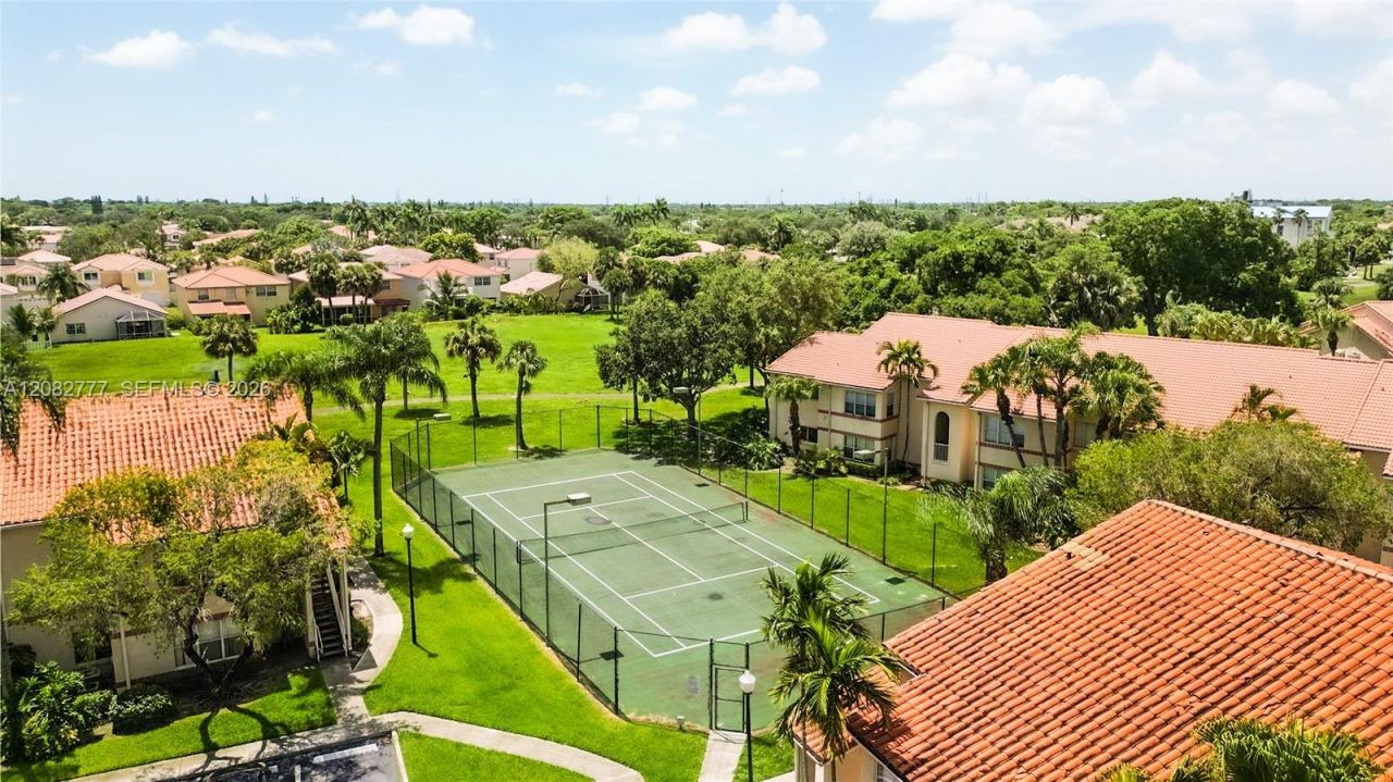 3380 N Pinewalk Dr N, Unit 1111, Margate, FL 33063 Photo