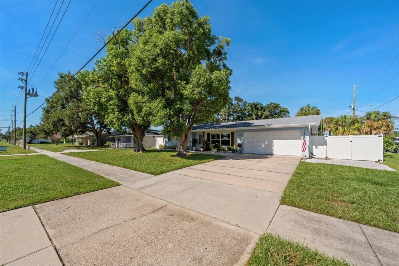 1690 Pinehurst Road, Dunedin, FL 34698 Photo
