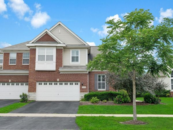 1031 Ravendale Court , Unit 1031, Naperville, IL 60540