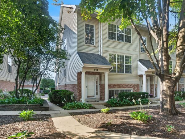 541 Pheasant Trail , St. Charles, IL 60174