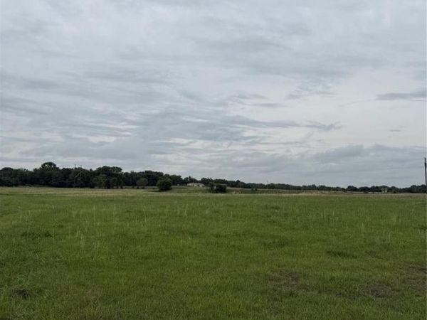 S E 1340 Rd Road, Holdenville, OK 74848