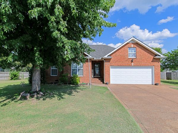 449 S Rocky Top St , Gallatin, TN 37066