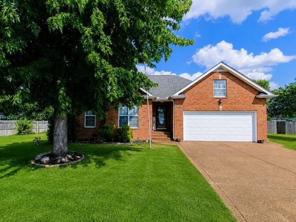 449 S Rocky Top St, Gallatin, TN 37066