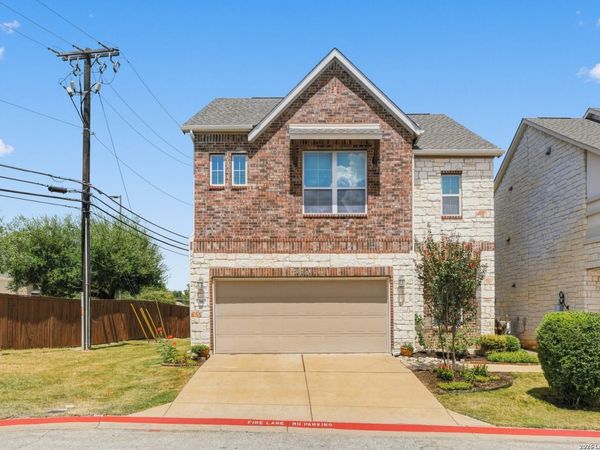 2105 Town Centre Drive, Unit 36, Round Rock, TX 78664
