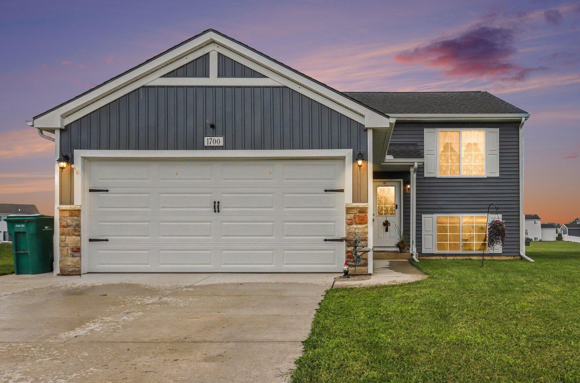 1700 Harper Grove Lane, Vicksburg, MI 49097 Main Photo
