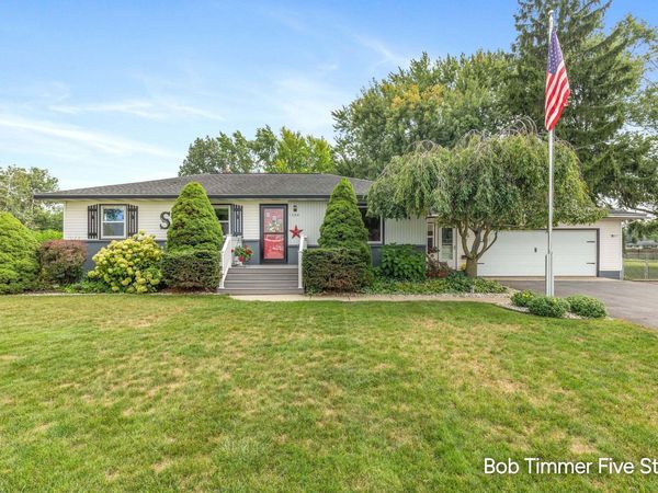1300 Bauer Road, Jenison, MI 49428