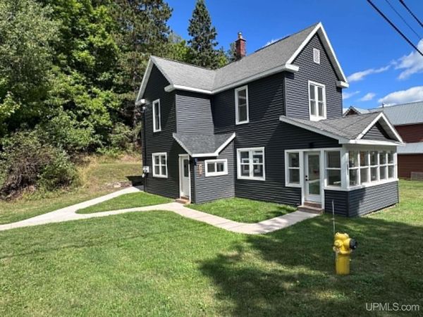 493 Jasper Street, Ishpeming, MI 49849