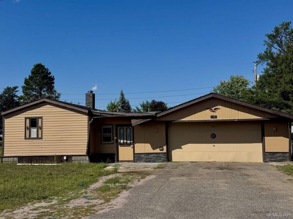 58 E Anthony Avenue, Forsyth Twp, MI 49841