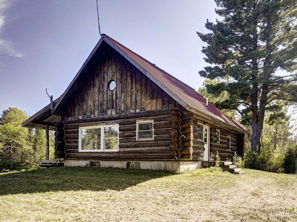 210 Pond Road, Iron River Twp, MI 49935