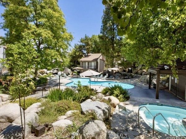 21545 Erwin, Unit 105, Canoga Park, CA 91367