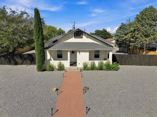 233 E Maxine Street NE, Albuquerque, NM 87123
