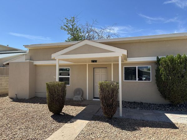 2827 Bel Air Drive NE, Albuquerque, NM 87110
