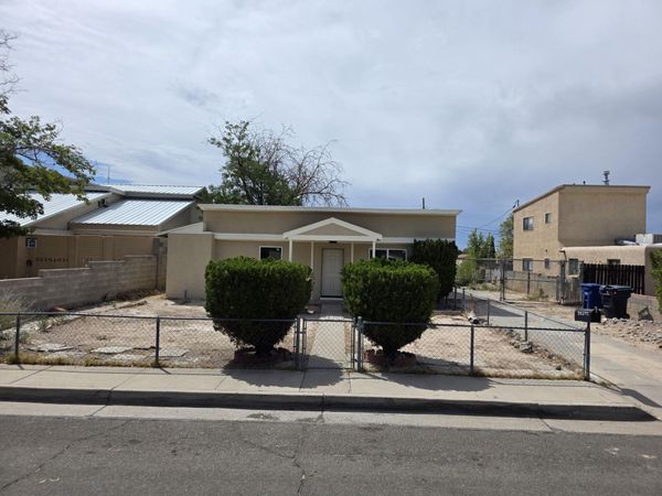 2827 Bel Air Drive NE, Albuquerque, NM 87110