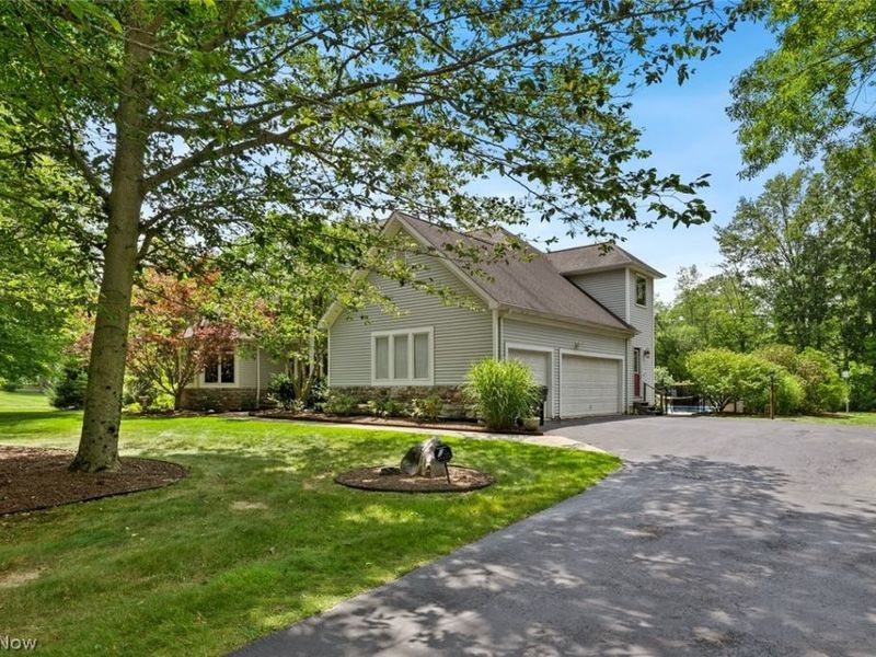 16680 Anne Lane, Auburn, OH 44023 Photo 4