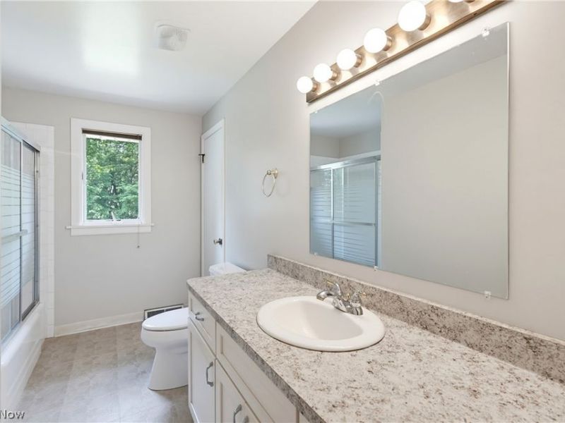 1373 Bell Road, Chagrin Falls, OH 44022 Photo 13