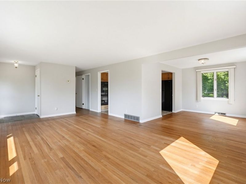 1373 Bell Road, Chagrin Falls, OH 44022 Photo 8