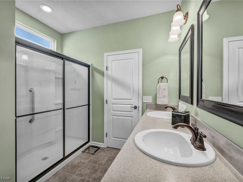 8139 Castleton Drive, Mentor, OH 44060 Photo 28