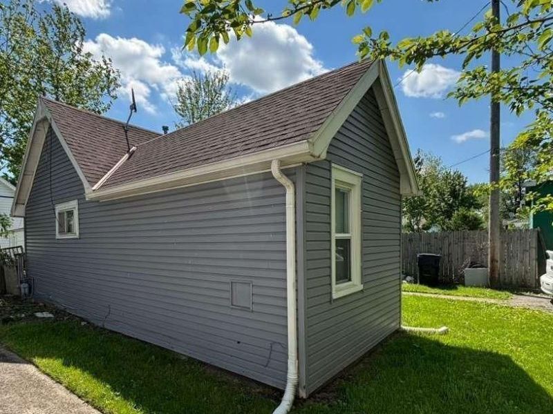 3035 W 115th Street, Cleveland, OH 44111 Photo 8