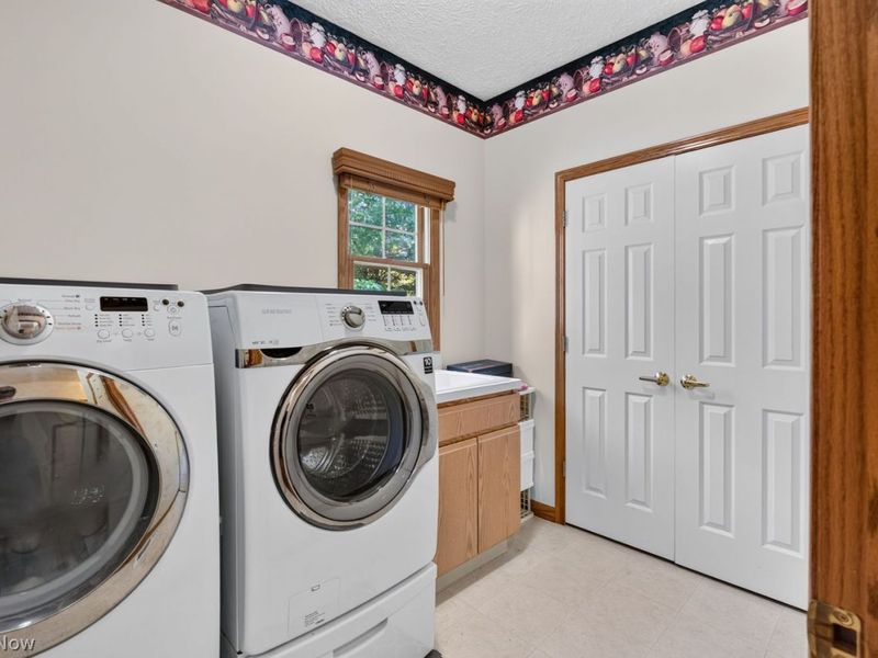 20828 Kylemore Drive, Strongsville, OH 44149 Photo 33