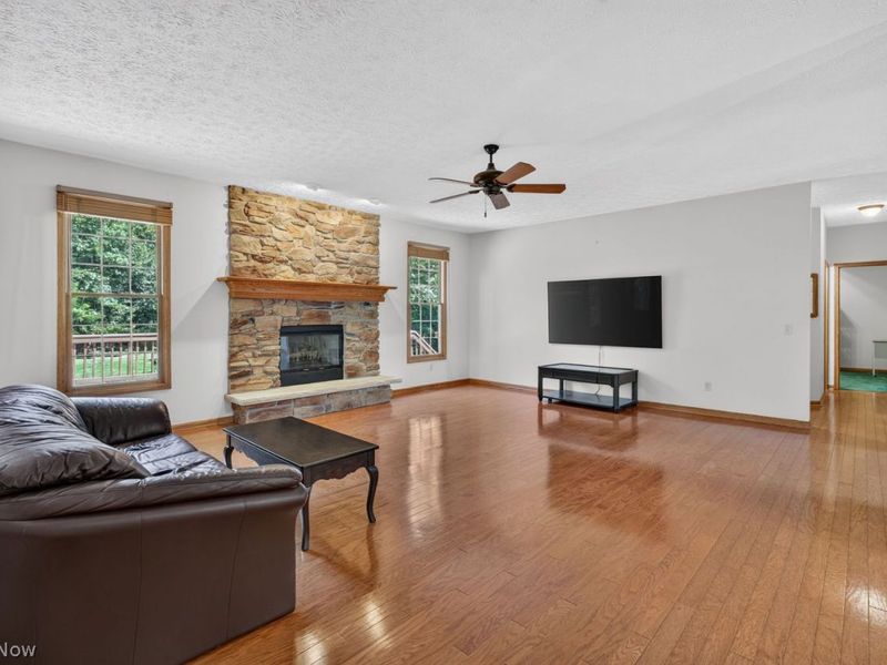 20828 Kylemore Drive, Strongsville, OH 44149 Photo 5