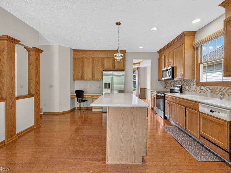 20828 Kylemore Drive, Strongsville, OH 44149 Photo 9