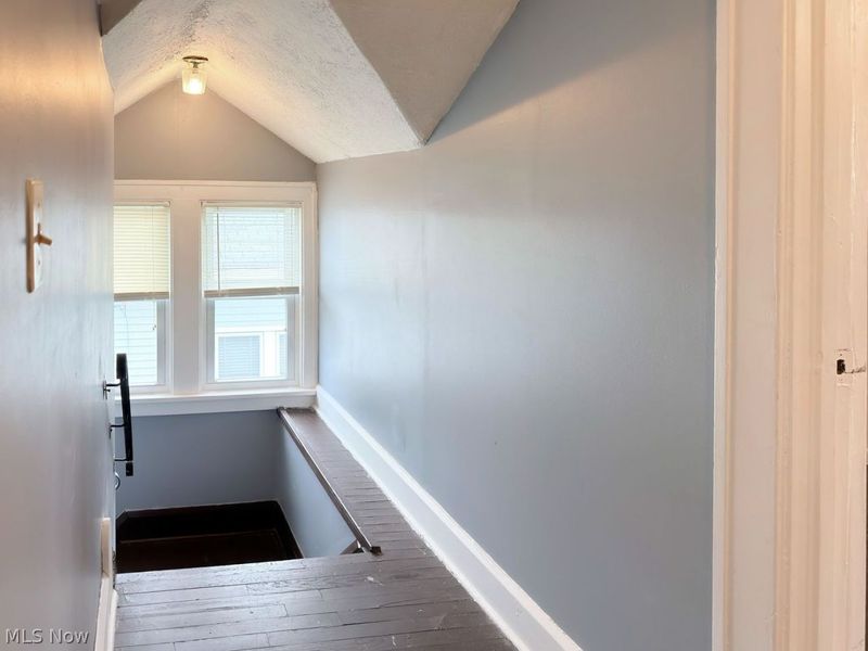 12721 North Road, Cleveland, OH 44111 Photo 19