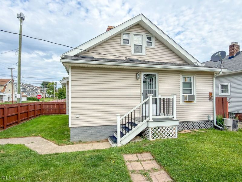 12721 North Road, Cleveland, OH 44111 Photo 30
