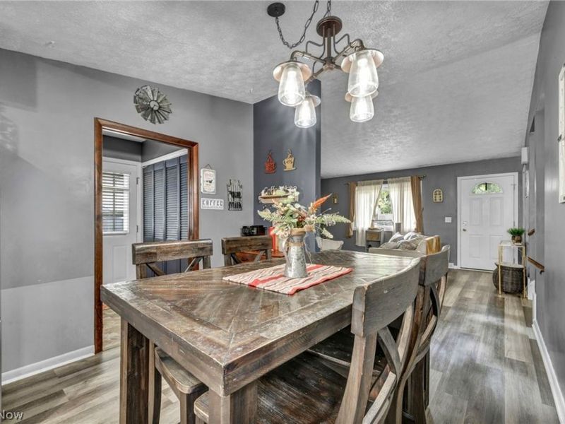 141 Pinewood Drive, Elyria, OH 44035 Photo 12